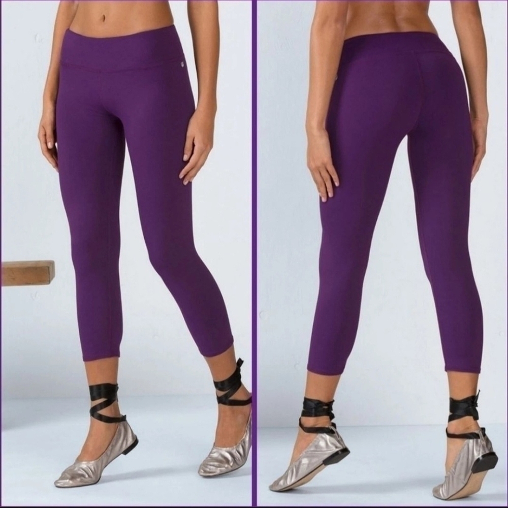 Fabletics Deep Purple Leggings (No Pockets) Size Large. Like New, No Tags.